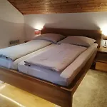 Moni / Golf & - 9 Hotell *
