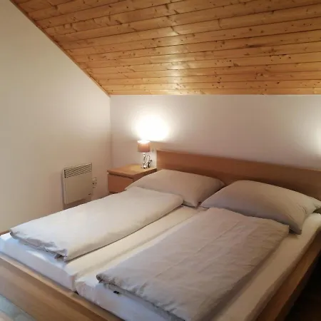 Moni / Golf & - 9 Apartment