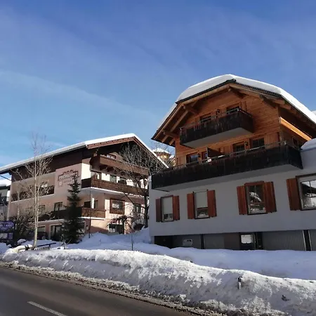 Moni / Golf & - 9 Apartment *