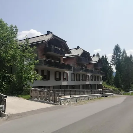 Moni / Golf & - 9 Apartment